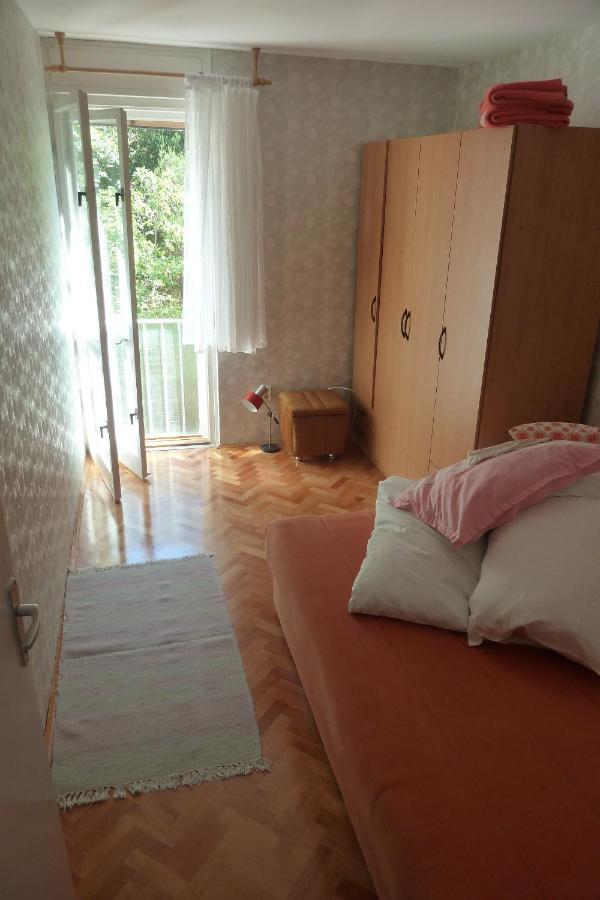Apartments By The Sea Omis - 15485 Kültér fotó