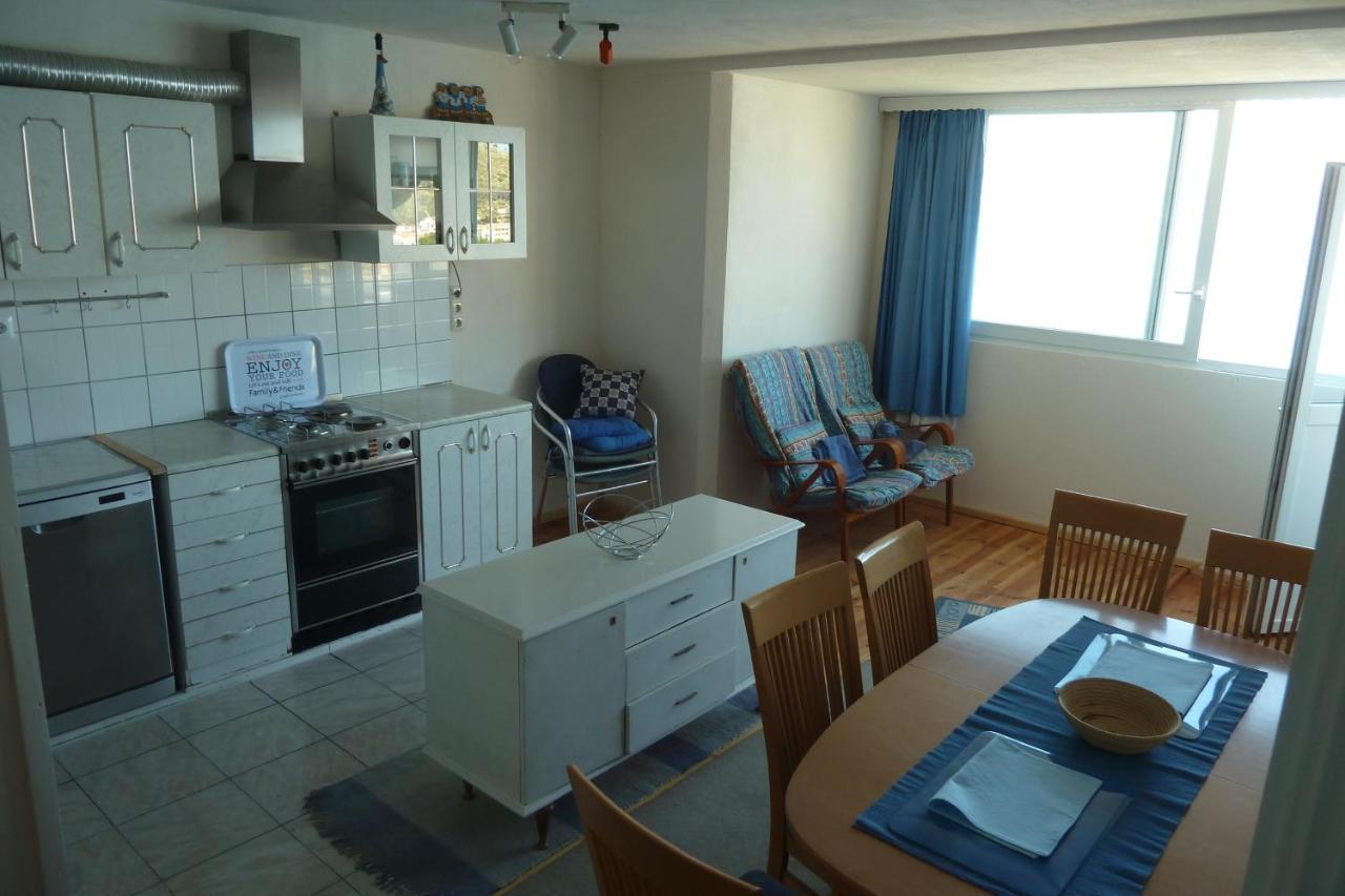 Apartments By The Sea Omis - 15485 Kültér fotó